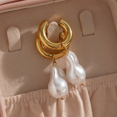 Lavish Exquisite Water Drop Earrings
